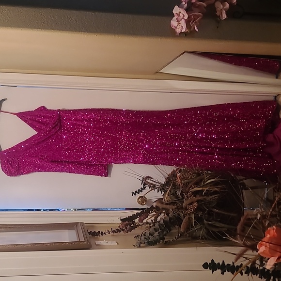Stunning Asymmetrical sequin mermaid dress with beautiful train!!!! - Picture 2 of 3